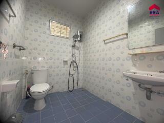 Bathroom with modern fixtures