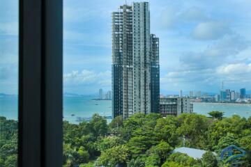 High-rise building with sea view