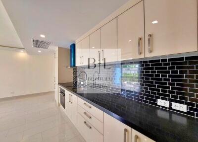 Modern kitchen with subway tile backsplash