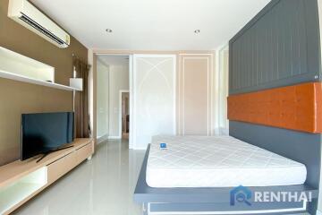 Ready to move in Luxury Pool Villa at Huai Yai