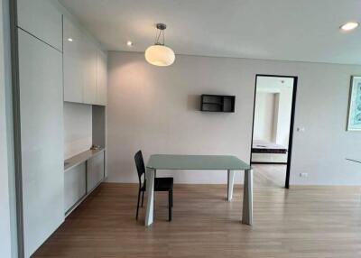 2 Bed 2 Bath 80 SQ.M The Address Pathumwan