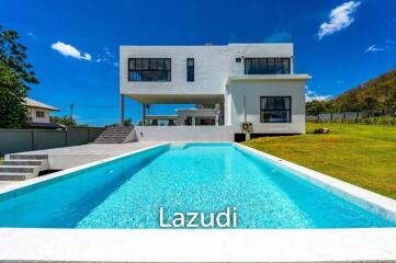 New 4 Bedroom Pool Villa Close to City Center