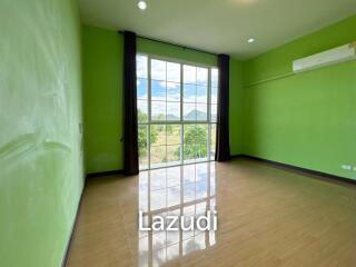 Expansive 5 Bedroom Villa on a 3-Rai Land in Nong Phlap