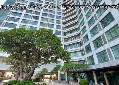 Spacious 1-Bedroom Condo Taksin Bridge View