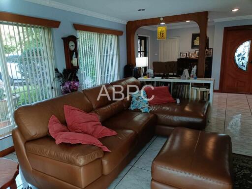 3 bedroom Pool Villa In East Pattaya