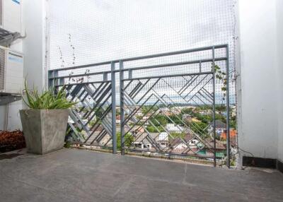 Two bedroom condo for Sale : Galare Thong Tower