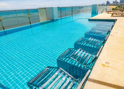 SALE Waters Edge Condo 1 Bedroom with Furniture and stunning seaview 70 Sqm A luxury Beachfront Condo in Na Jomtien / S-0843K