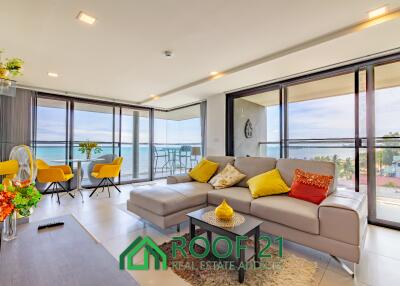 SALE Waters Edge Condo 1 Bedroom with Furniture and stunning seaview 70 Sqm A luxury Beachfront Condo in Na Jomtien / S-0843K