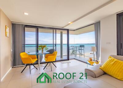 SALE Waters Edge Condo 1 Bedroom with Furniture and stunning seaview 70 Sqm A luxury Beachfront Condo in Na Jomtien / S-0843K