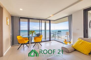 SALE Waters Edge Condo 1 Bedroom with Furniture and stunning seaview 70 Sqm A luxury Beachfront Condo in Na Jomtien / S-0843K