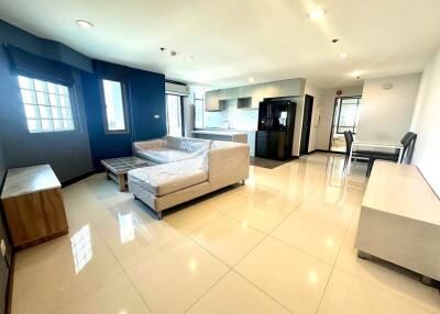 Condo for Rent at Crystal Garden