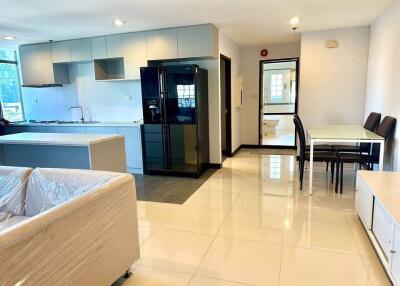 Condo for Rent at Crystal Garden