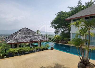 3-Bedroom Luxurious Pool villa with Stunning Mountain View