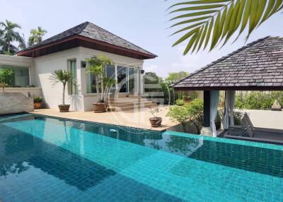 3-Bedroom Luxurious Pool villa with Stunning Mountain View