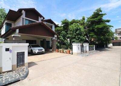 3 Bedroom, 3 Bathroom, 2-Level Home For Sale In The Elite Estate Of Le Cellini, Udon Thani, Thailand