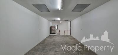 4 Storey Commercial Building For Sale in Baiyoke Night Market, Bangkok