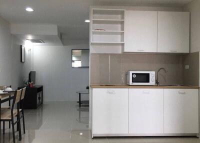 2-BR Condo at The Waterford Diamond Tower Sukhumvit near BTS Phrom Phong