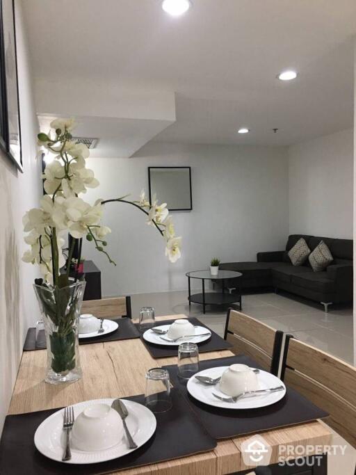 2-BR Condo at The Waterford Diamond Tower Sukhumvit near BTS Phrom Phong