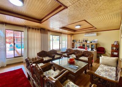 Large house 12 beds for sale in Doi Saket, Chiang Mai