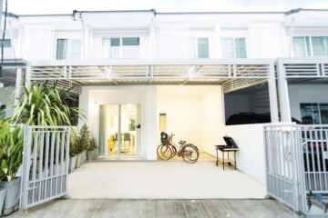 3 bed townhouse for rent or sale in Muang Chiang Mai