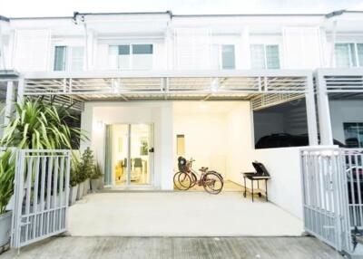 3 bed townhouse for sale in Muang Chiang Mai