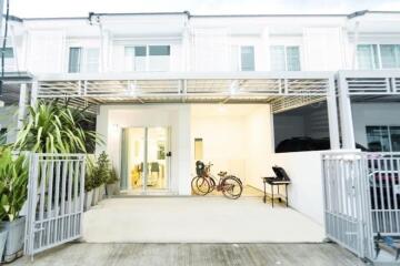 3 bed townhouse for sale in Muang Chiang Mai