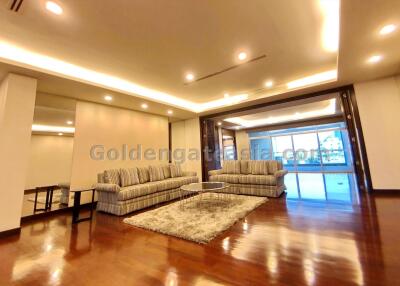 4 Bedrooms Penthouse Apartment For Rent - Sathorn