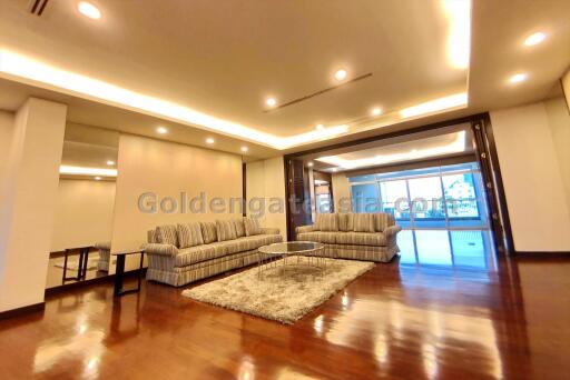 4 Bedrooms Penthouse Apartment For Rent - Sathorn