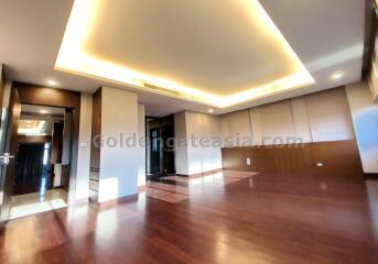 4 Bedrooms Penthouse Apartment For Rent - Sathorn