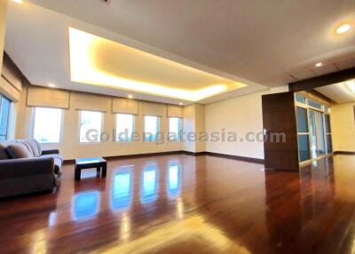 4 Bedrooms Penthouse Apartment For Rent - Sathorn