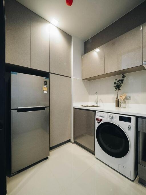 Life Asoke Rama 9 – 1 bed