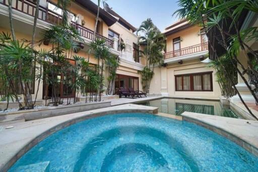 Luxurious courtyard with swimming pool and hot tub