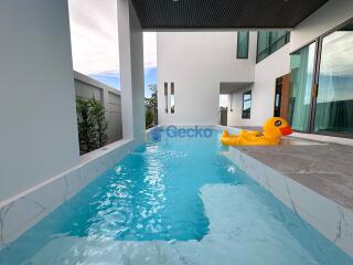 4 Bedrooms House in The Cave Ville East Pattaya H011721