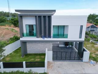 4 Bedrooms House in The Cave Ville East Pattaya H011721