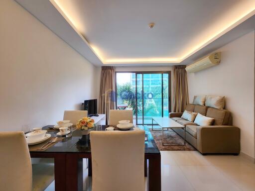 2 Bedrooms Condo in Club Royal Wongamat C011717