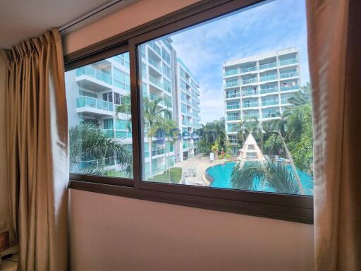 2 Bedrooms Condo in Club Royal Wongamat C011717