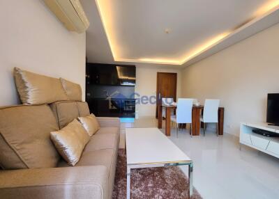 2 Bedrooms Condo in Club Royal Wongamat C011717