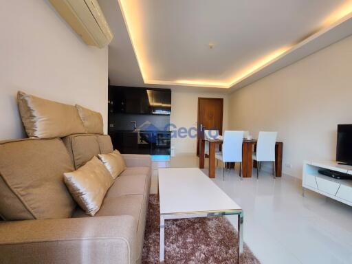 2 Bedrooms Condo in Club Royal Wongamat C011717