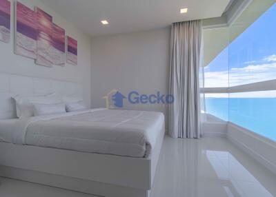 3 Bedrooms Condo in Del Mare Bang Saray C011715