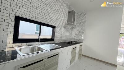 Super Affordable 3 Bed 2 Bath House in East Pattaya ABPC1183