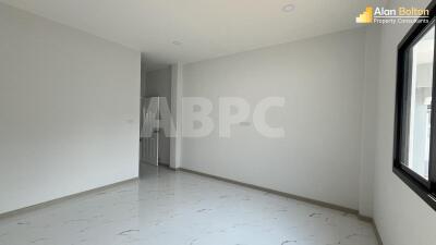 Super Affordable 3 Bed 2 Bath House in East Pattaya ABPC1183