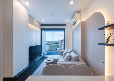 Condo for Rent at Ideo Mobi Sukhumvit 66