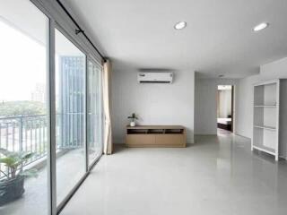 Condo for Sale at The Silk Phaholyothin-Aree 2
