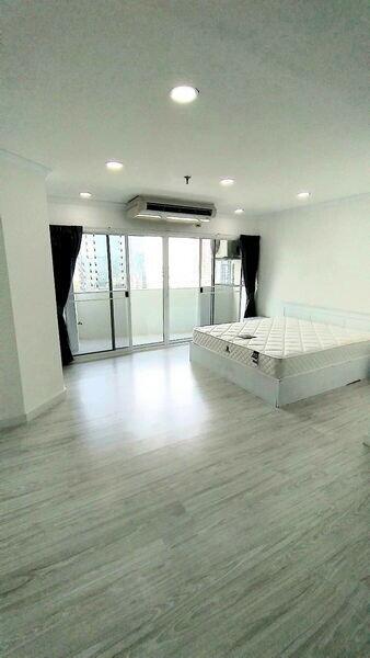 For Rent Bangkok Condo Fifty Fifth Tower Sukhumvit 55 BTS Thong Lo Watthana