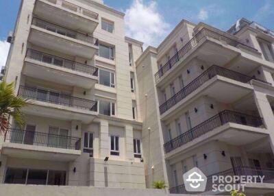 3-BR Condo at Viscaya Private Residences near MRT Phetchaburi