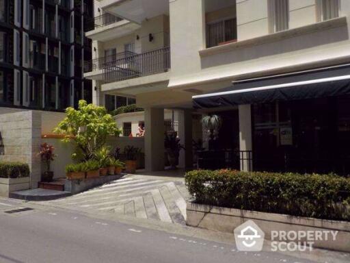 2-BR Condo at Viscaya Private Residences near MRT Phetchaburi