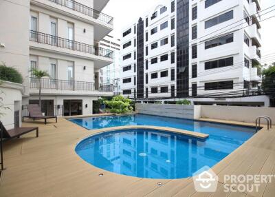 2-BR Condo at Viscaya Private Residences near MRT Phetchaburi