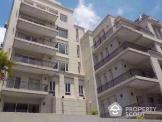 2-BR Condo at Viscaya Private Residences near MRT Phetchaburi