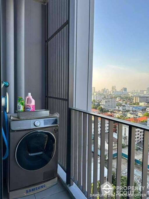 1-BR Condo at The Reserve Phahol-Pradipat near BTS Saphan Khwai