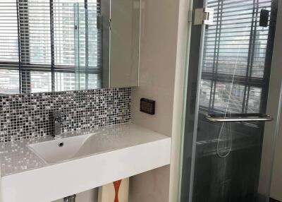 2-BR Condo at Rhythm Sukhumvit 44/1 near BTS Phra Khanong